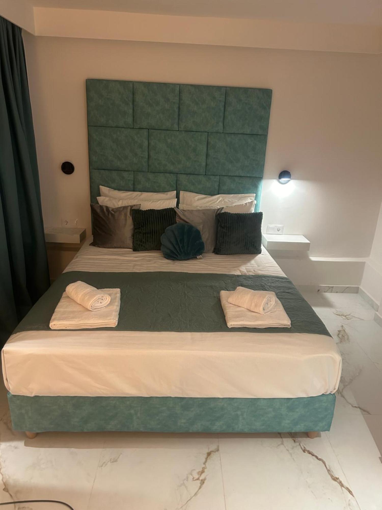 Marilouiz Apartment กาลามาตา ภายนอก รูปภาพ